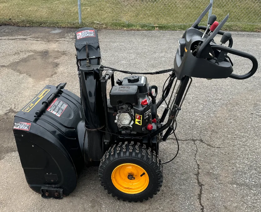 souffleuse à neige POULAN usagée - liquidation - D mini moteurs - Laval