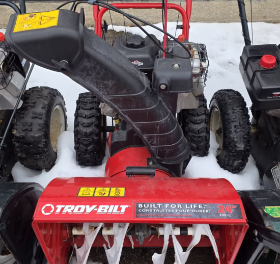 souffleuse à neige TROY-BILT usagée - D mini moteurs - Laval